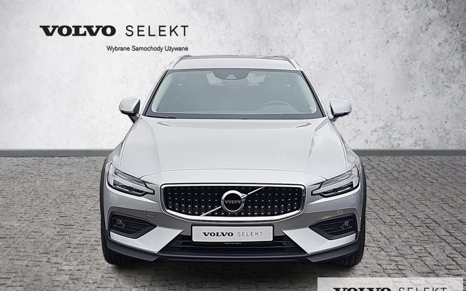 Volvo V60 Cross Country cena 169900 przebieg: 61578, rok produkcji 2021 z Toruń małe 667